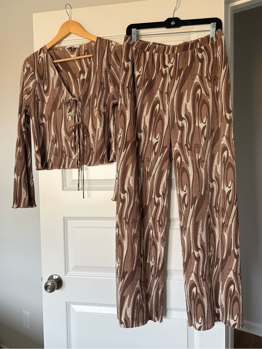 Y2K Inspired Brown Marble Print Ribbed Matching Flowy Lounge Set Coquette Boho